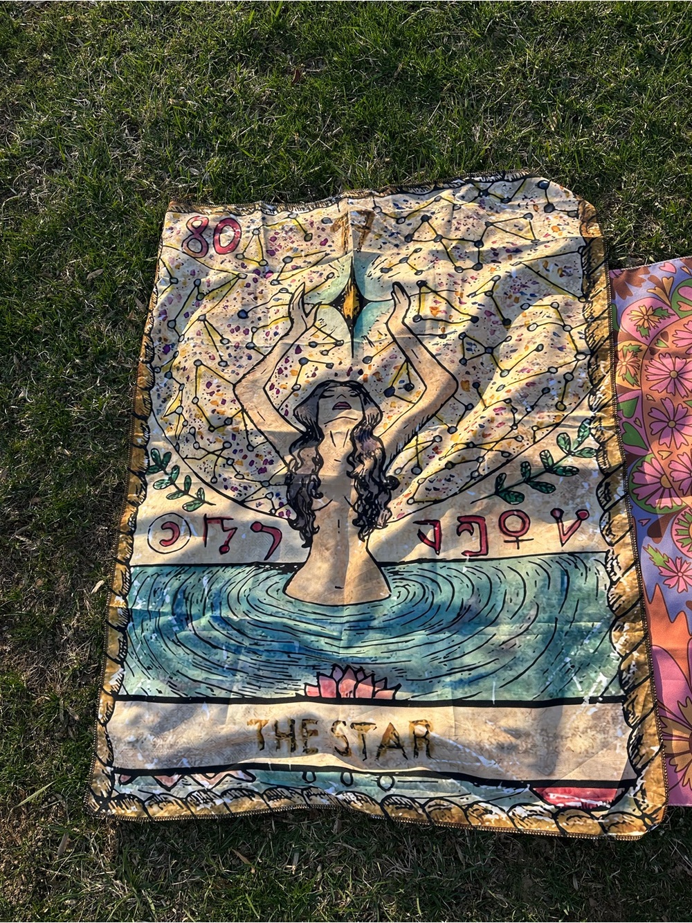 Tapestry bundle - Picture 3 of 4